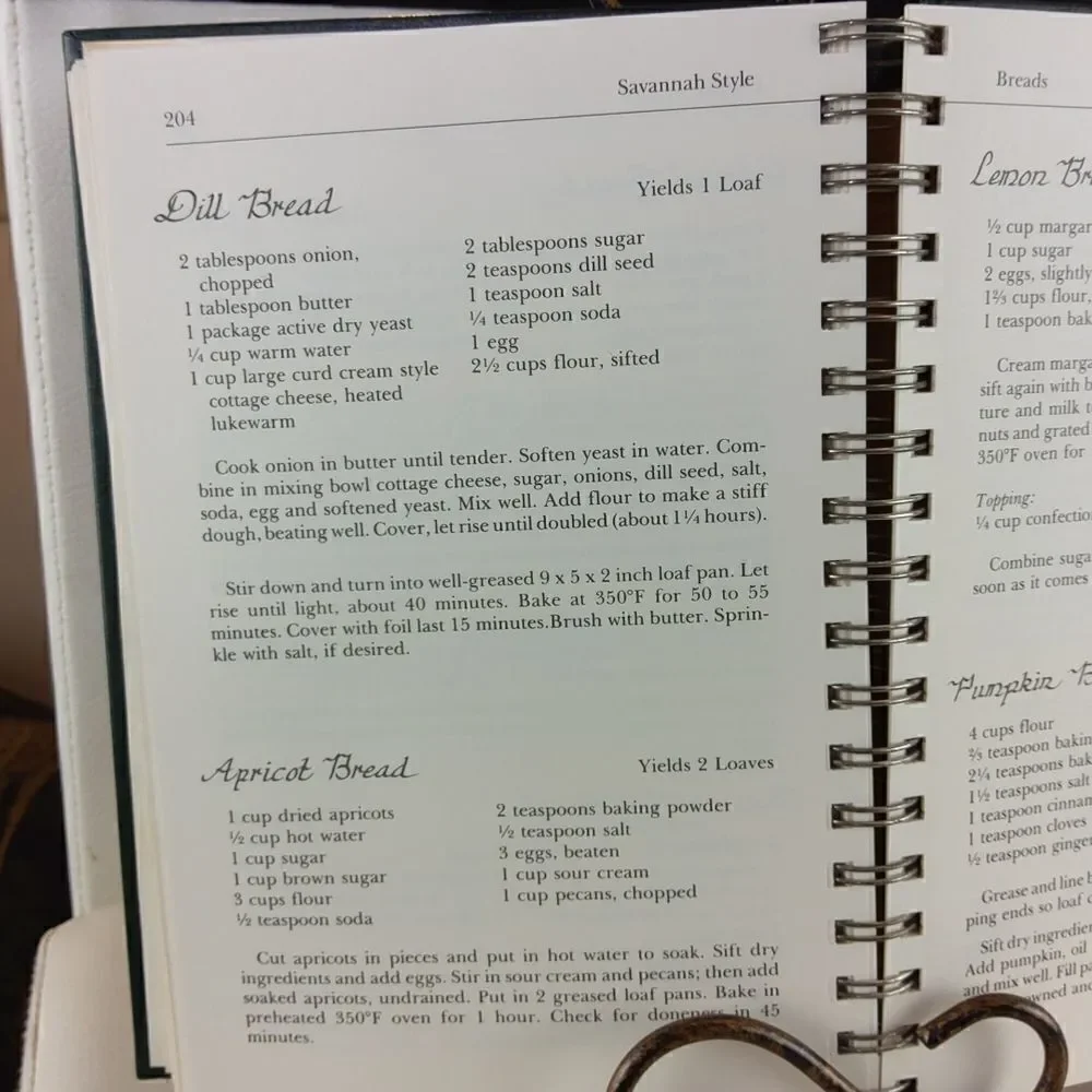 Savannah style a cookbook by the Junior League of Savannah Inc.
